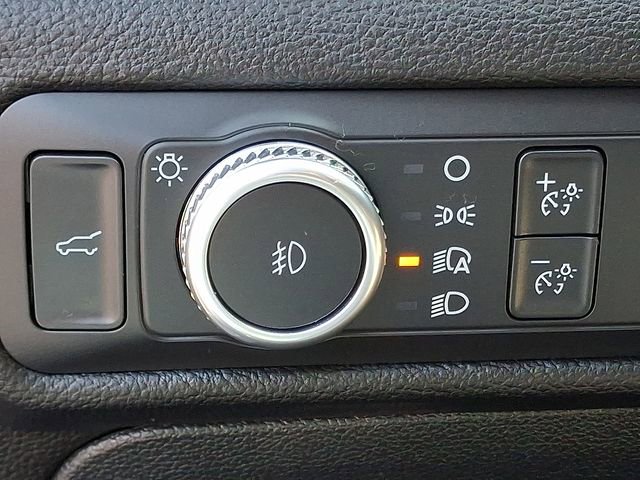 Certified 2022 Ford Explorer XLT w/ Equipment Group 202A image 23