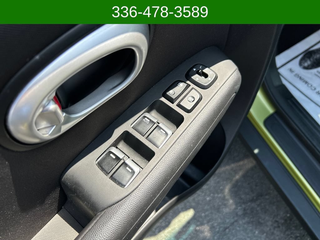 Used 2019 Kia Soul + FWD image 11