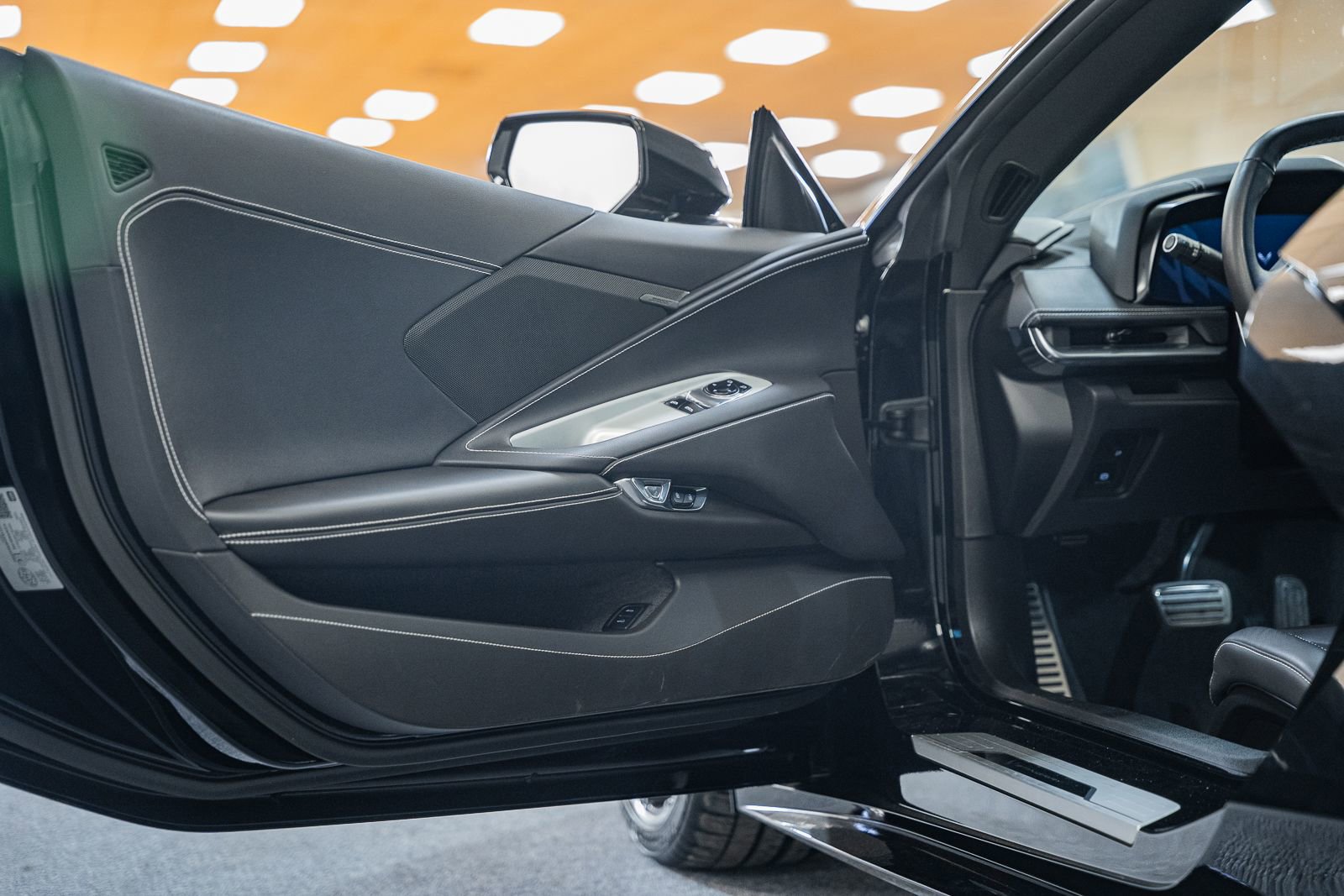 Used 2022 Chevrolet Corvette Stingray Coupe w/ 1LT image 40