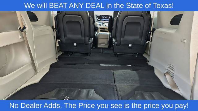Used 2024 Chrysler Pacifica Touring-L FWD image 32