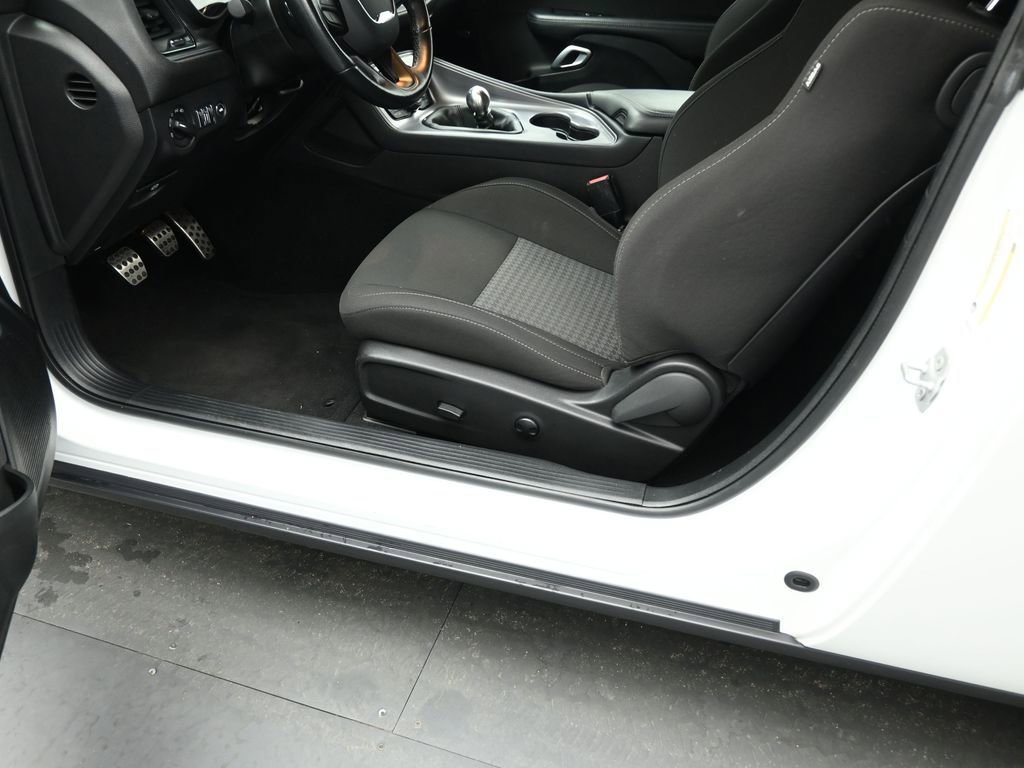 Used 2023 Dodge Challenger R/T image 11