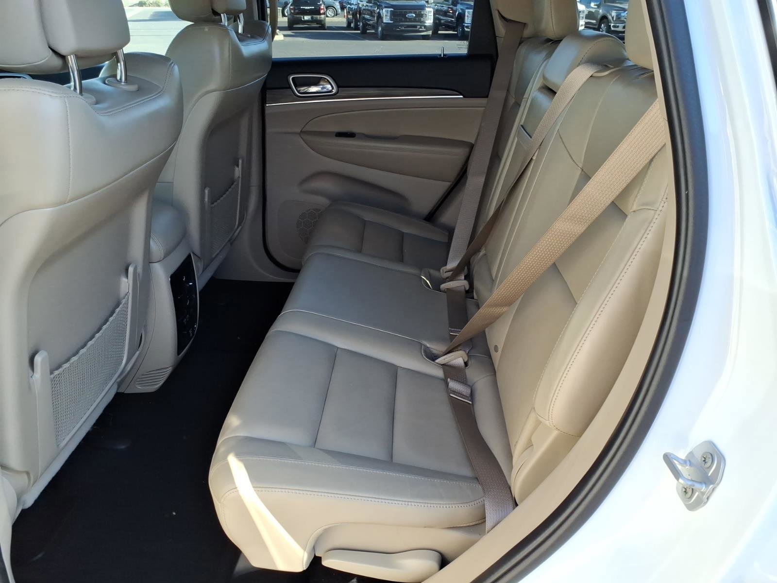 Used 2021 Jeep Grand Cherokee Limited image 16