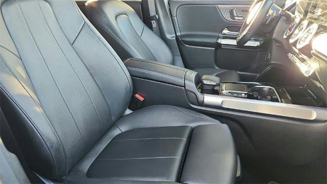 Used 2023 Mercedes-Benz EQB 250+ image 34