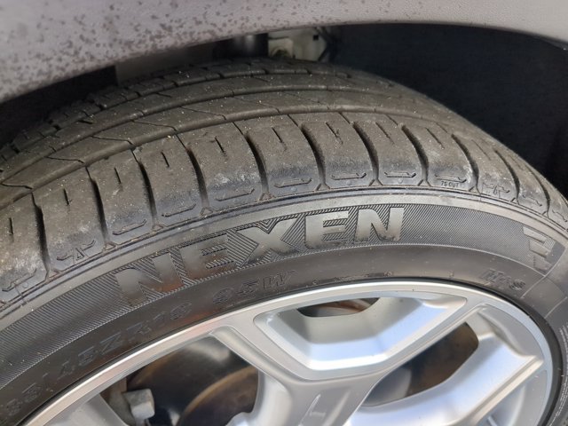 Certified 2017 Ford Escape Titanium AWD/4WD image 11