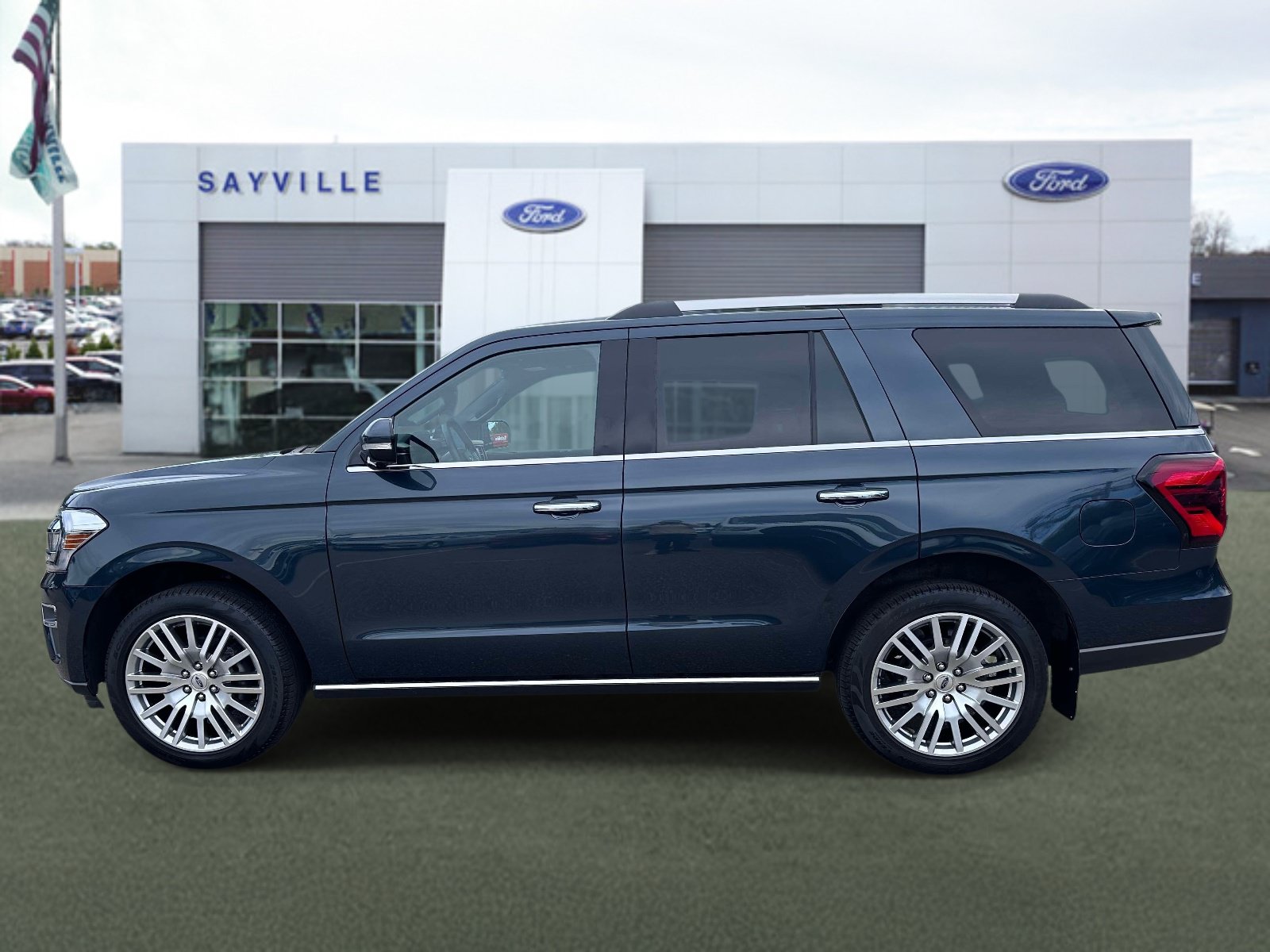 Certified 2024 Ford Expedition Limited AWD/4WD image 2