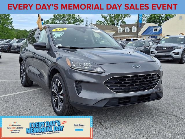 Certified 2022 Ford Escape SE w/ SE Sport Appearance Package AWD/4WD image 2