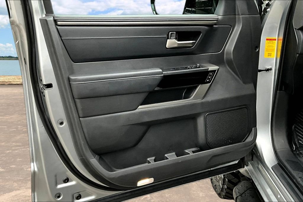 Used 2025 Toyota Tundra Limited AWD/4WD image 23