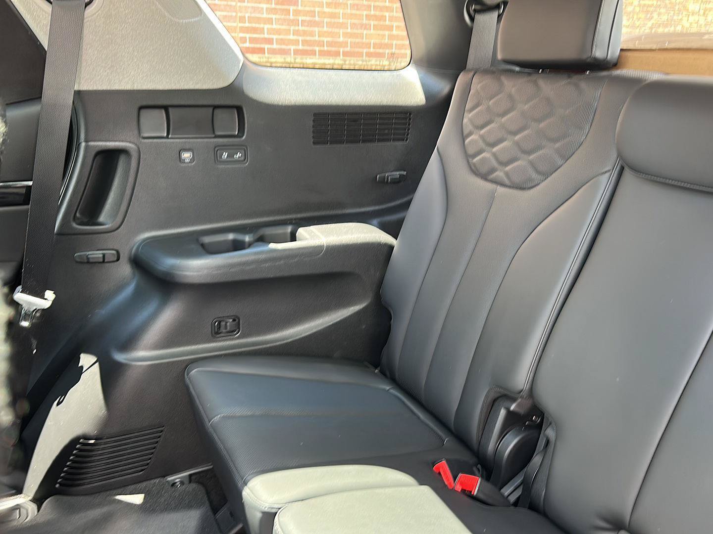 Used 2022 Hyundai Palisade Limited FWD image 28
