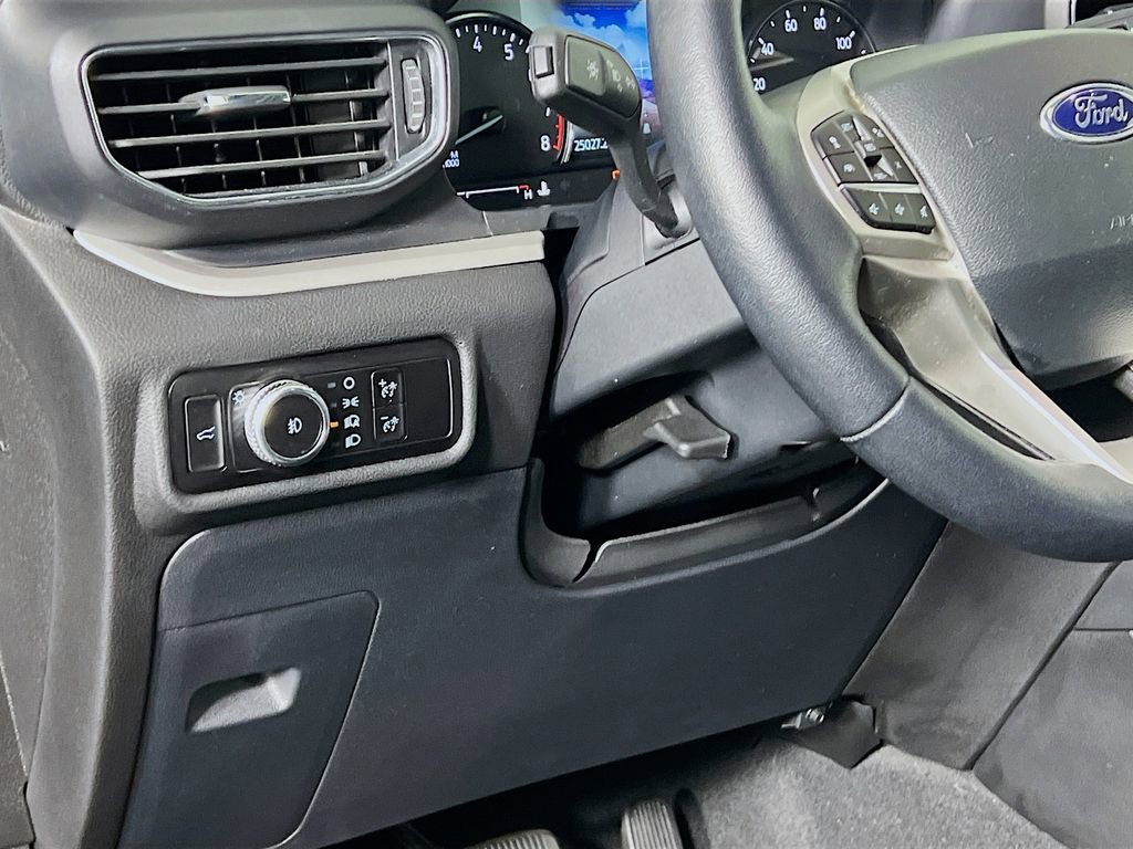 Certified 2023 Ford Explorer XLT w/ Equipment Group 202A image 12