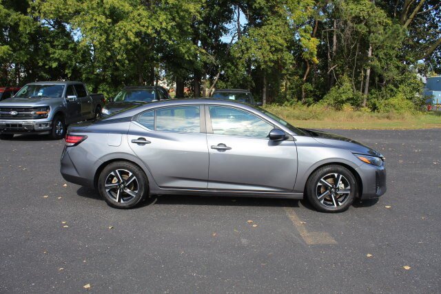 Used 2024 Nissan Sentra SV FWD image 14