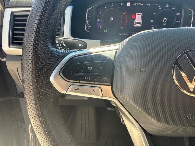 Used 2023 Volkswagen Atlas Cross Sport SEL R-Line AWD/4WD image 23