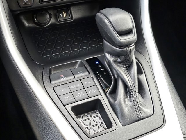 Used 2025 Toyota RAV4 XLE image 21