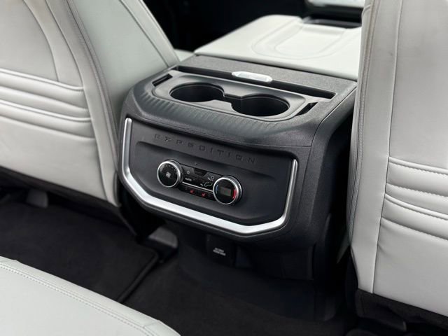 Certified 2025 Ford Expedition Max Platinum image 28