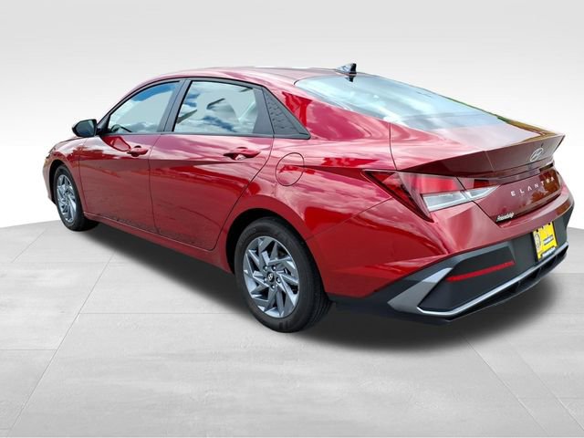 Used 2024 Hyundai Elantra SEL FWD image 6