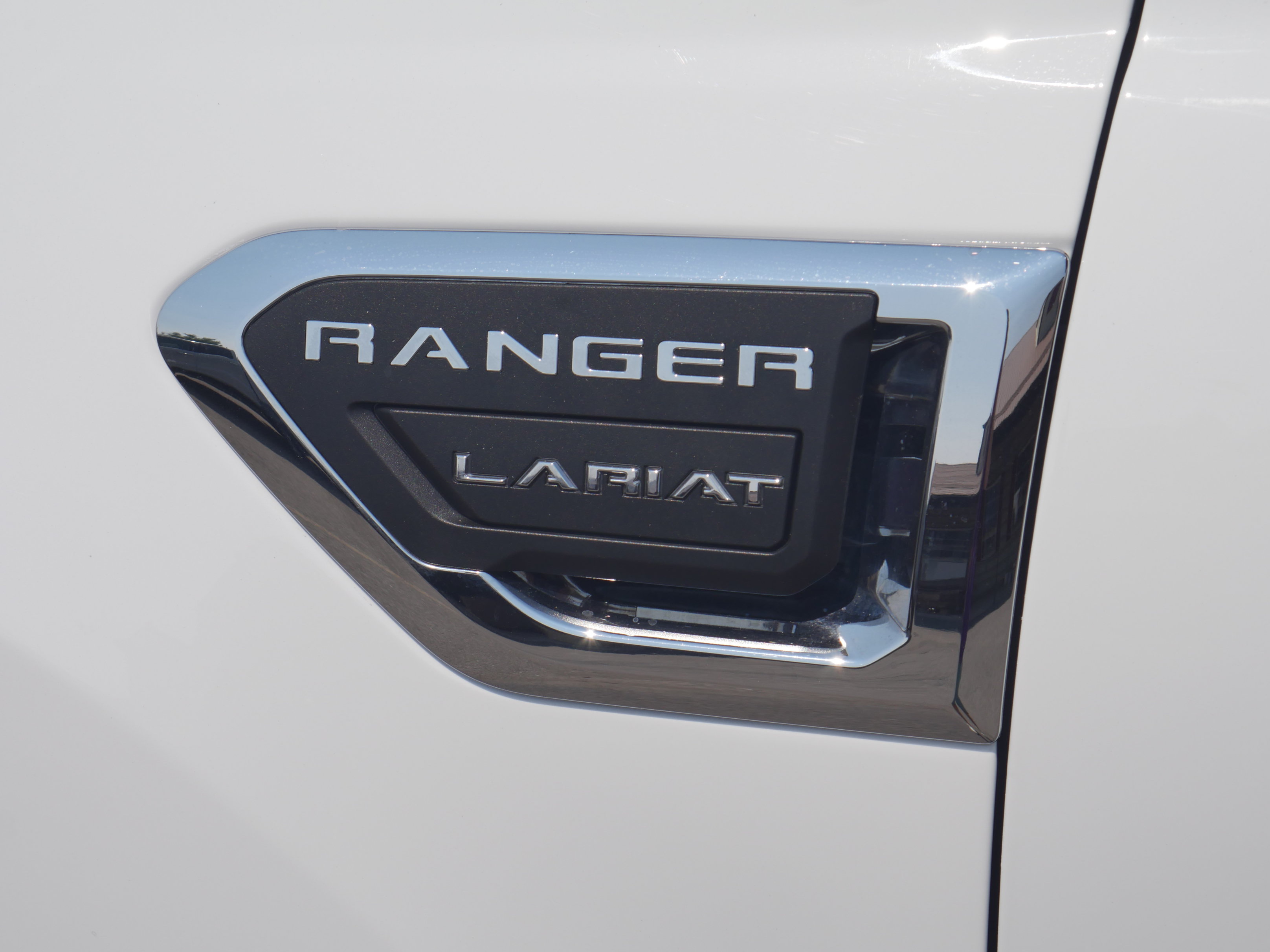 Certified 2023 Ford Ranger Lariat w/ Trailer Tow Package AWD/4WD image 16