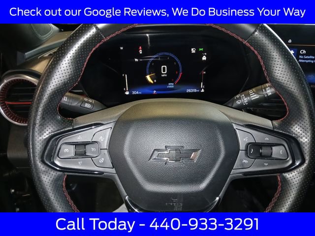 Used 2025 Chevrolet Trax RS w/ Sunroof Package FWD image 23