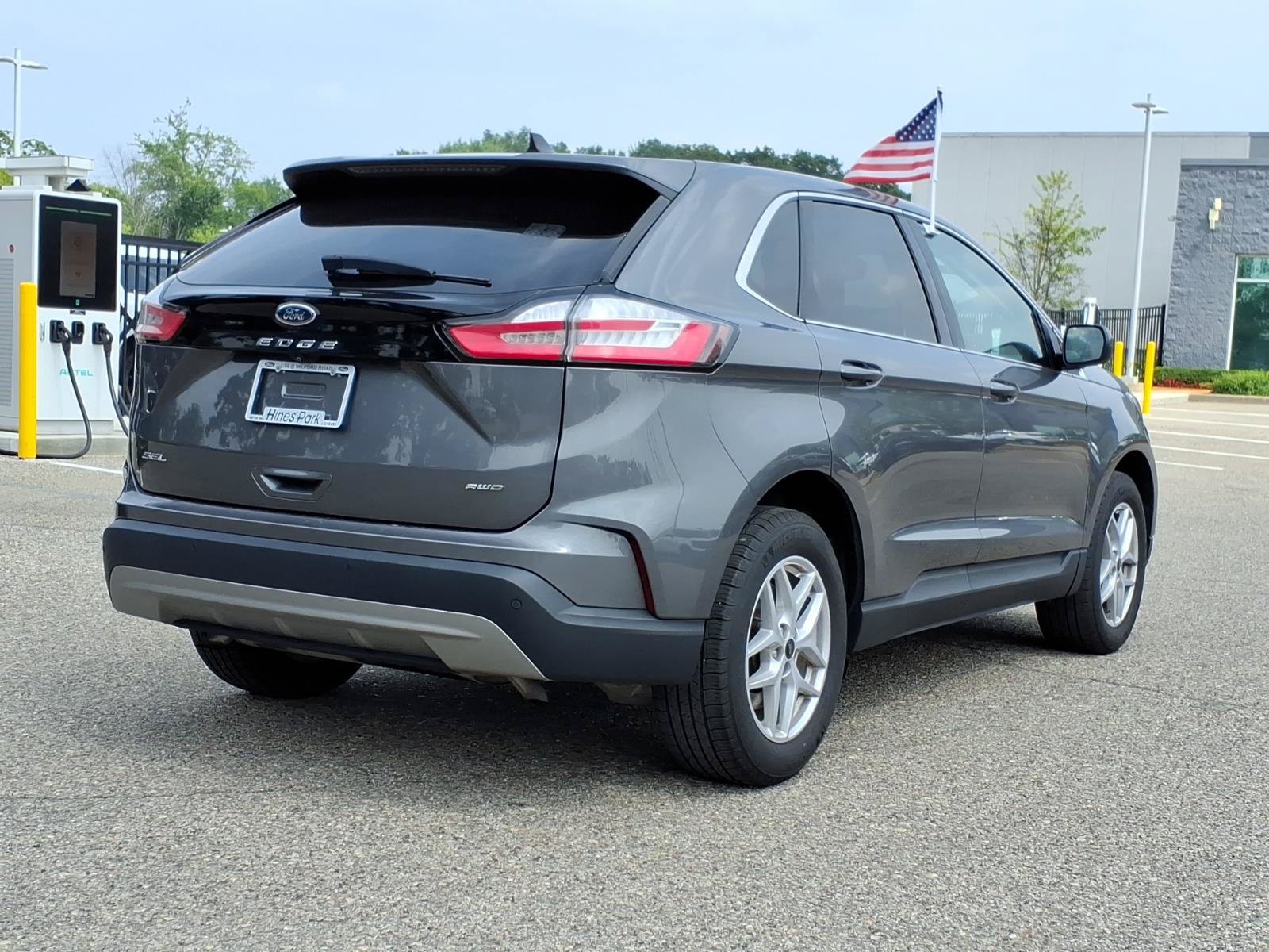 Certified 2023 Ford Edge SEL w/ Convenience Package AWD/4WD image 7