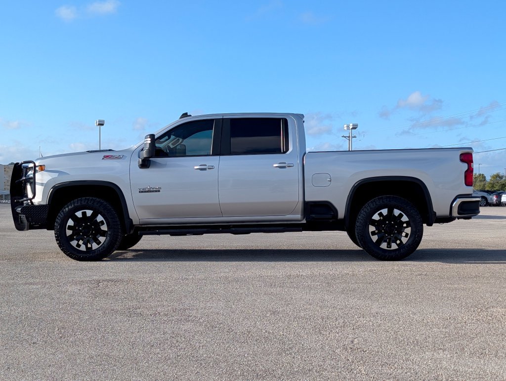 Used 2020 Chevrolet Silverado 2500 LT w/ Texas Edition AWD/4WD image 5