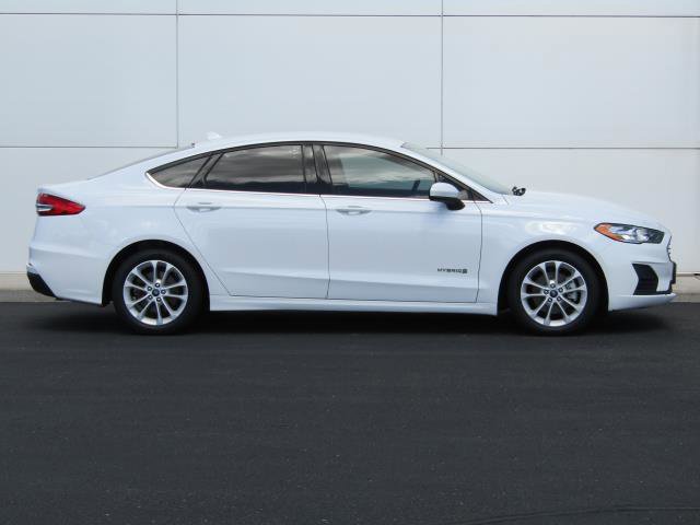 Certified 2019 Ford Fusion SE FWD image 3