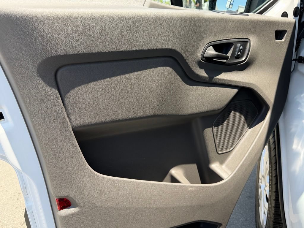 Certified 2025 Ford Transit 350 XLT RWD image 24