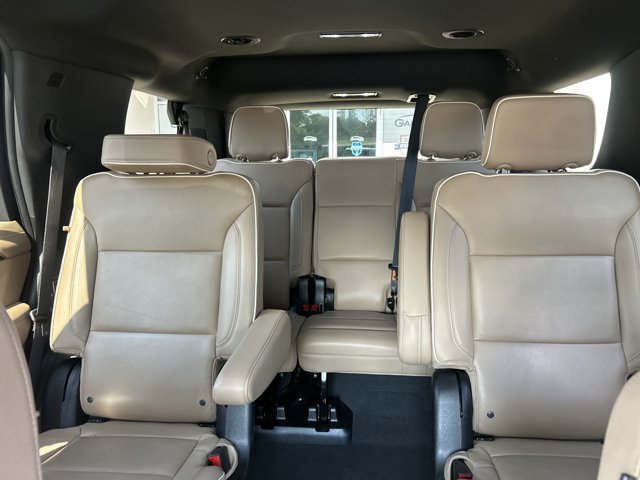 Used 2024 Chevrolet Tahoe Premier AWD/4WD image 21