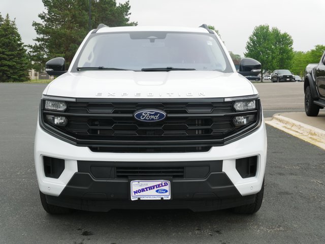 Certified 2025 Ford Expedition Active AWD/4WD image 3