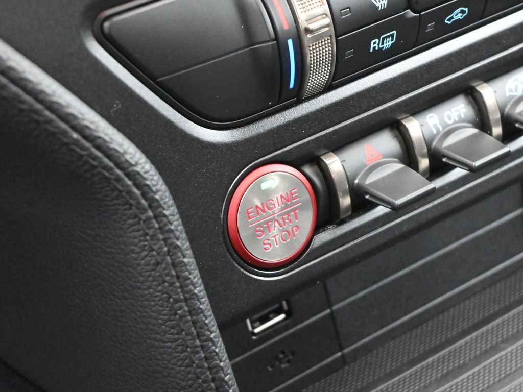 Certified 2021 Ford Mustang Shelby GT500 w/ Technology Package image 13