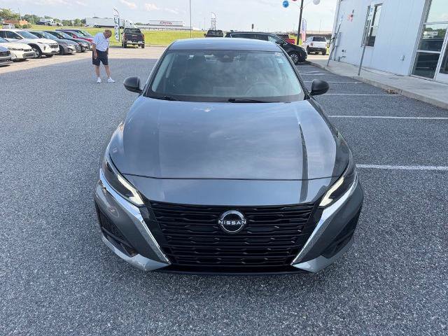 Used 2025 Nissan Altima 2.5 SV FWD image 3