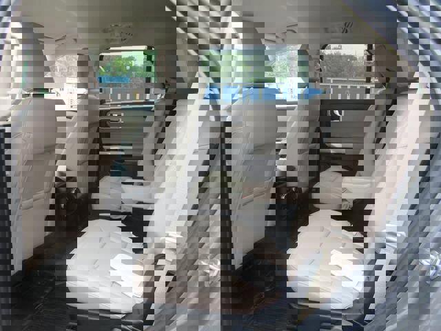 Certified 2022 Ford Explorer XLT w/ Equipment Group 202A image 19