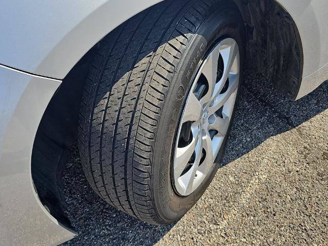 Used 2023 Toyota Corolla LE FWD image 32