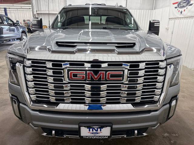Used 2024 GMC Sierra 2500 Denali w/ Technology Package AWD/4WD image 3