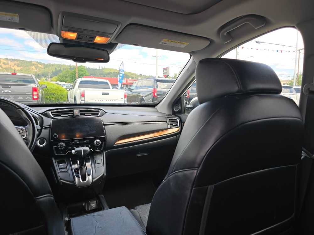 Used 2018 Honda CR-V Touring image 14