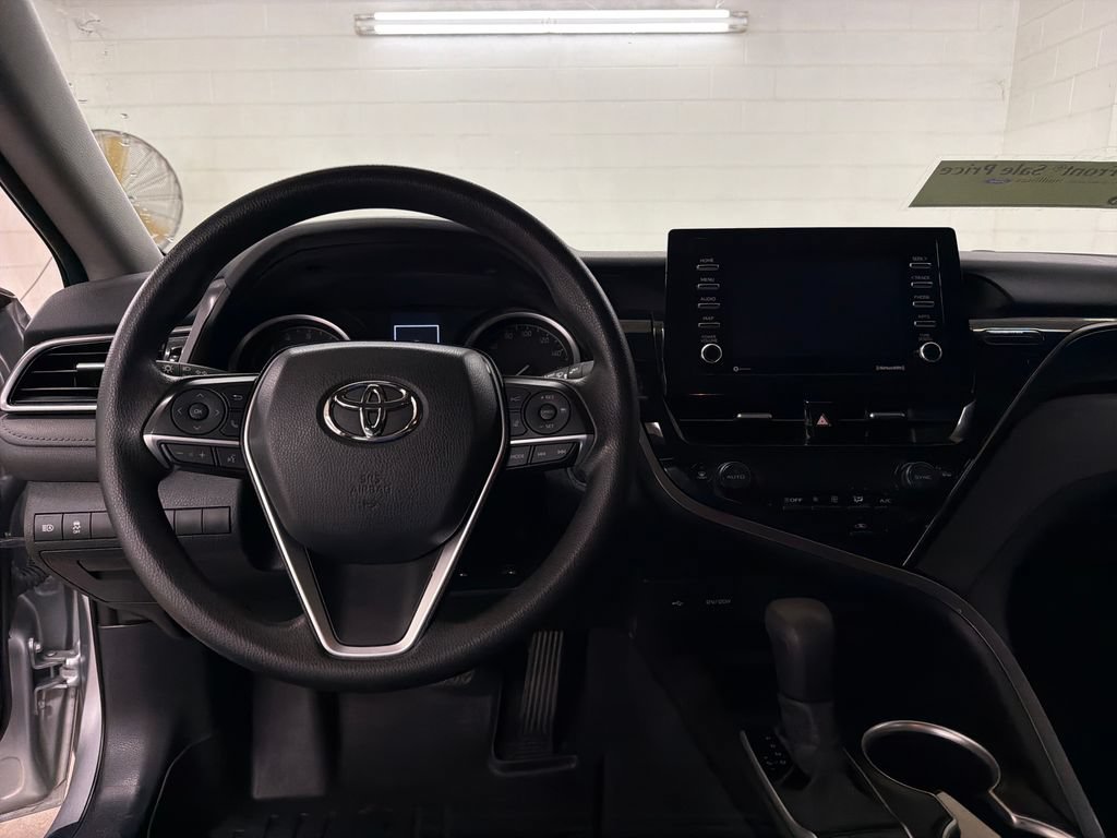 Used 2023 Toyota Camry LE w/ Convenience Package FWD image 9