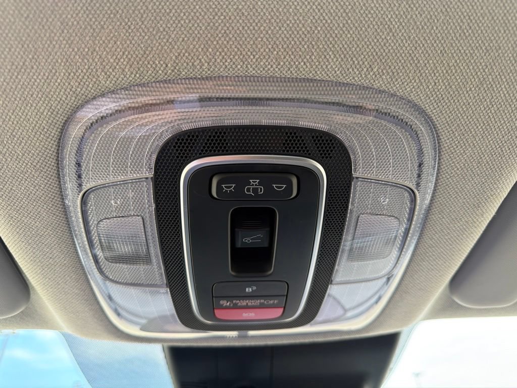 Used 2025 Hyundai Elantra SEL FWD image 39