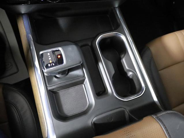 Used 2024 Chevrolet Silverado 1500 High Country image 15