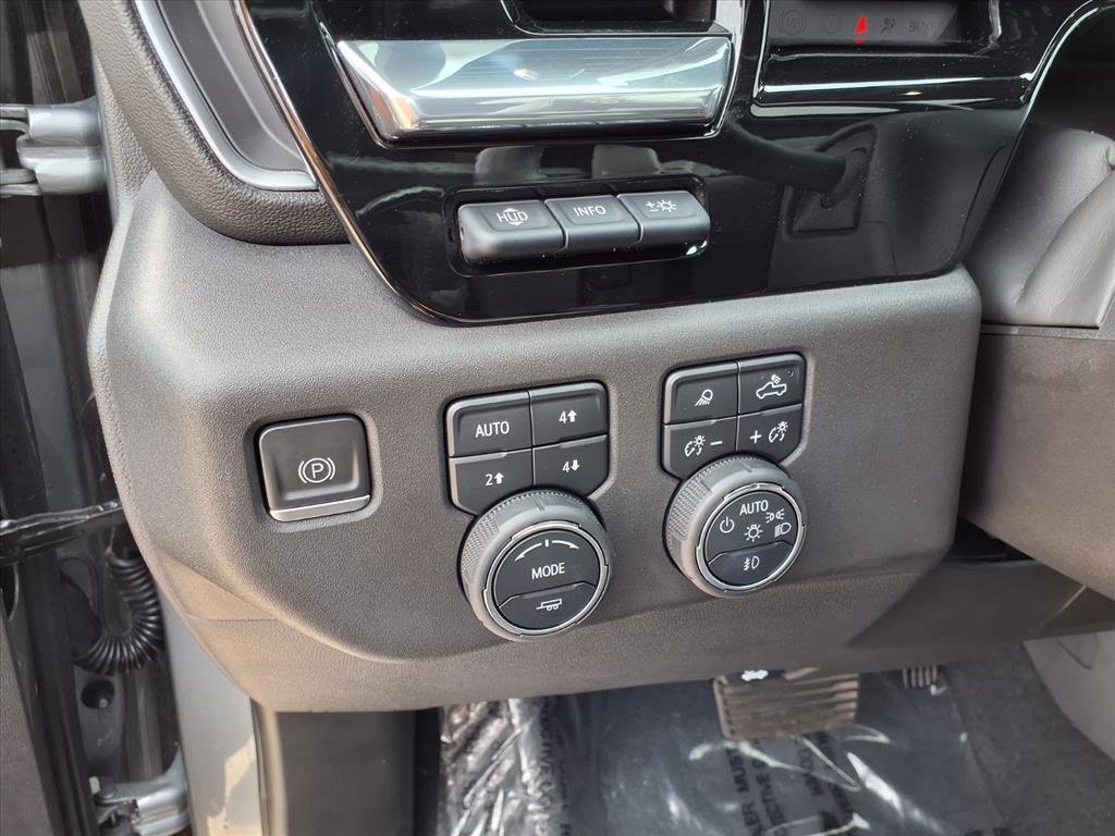 Used 2023 Chevrolet Silverado 1500 LTZ w/ LTZ Premium Package image 17