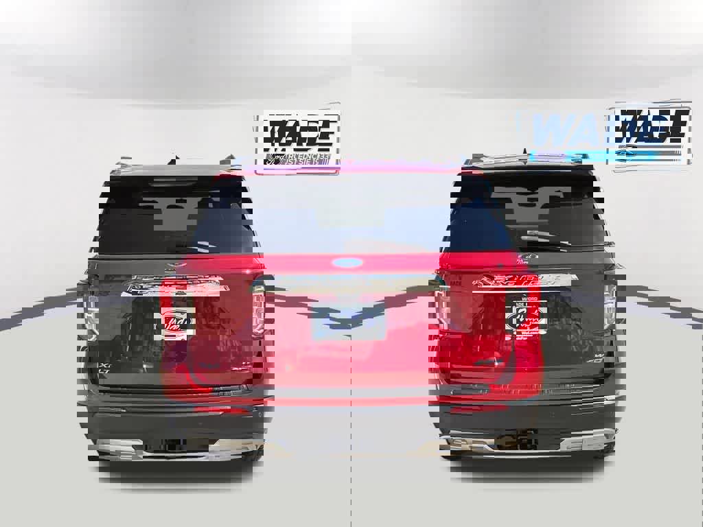 Certified 2022 Ford Explorer XLT w/ Equipment Group 202A image 6