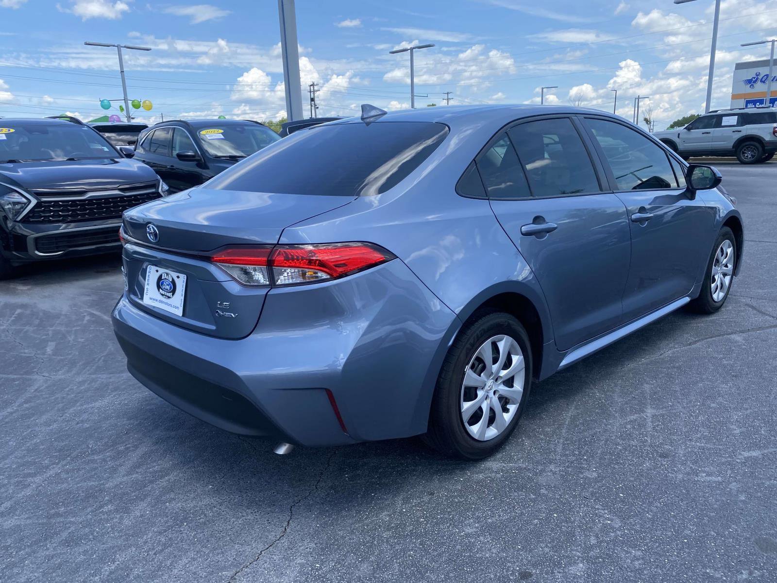 Used 2025 Toyota Corolla LE FWD image 7