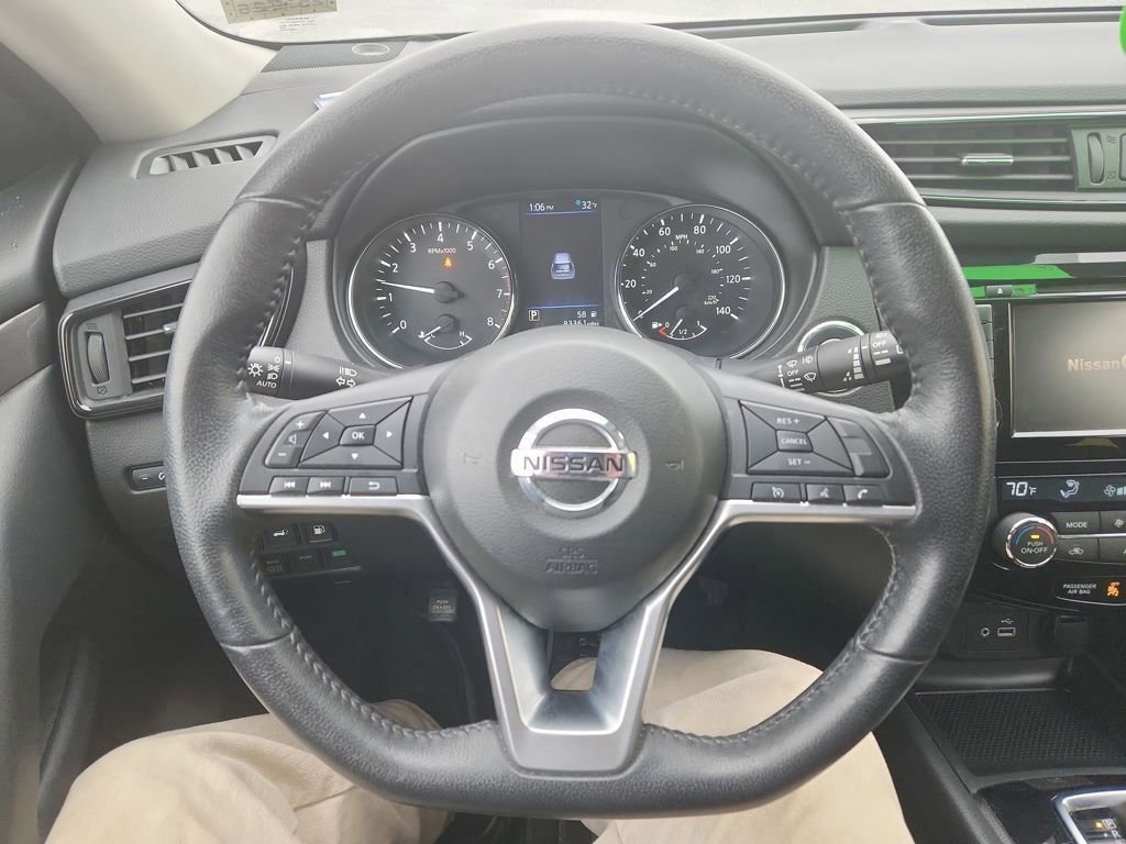 Used 2019 Nissan Rogue SV image 12