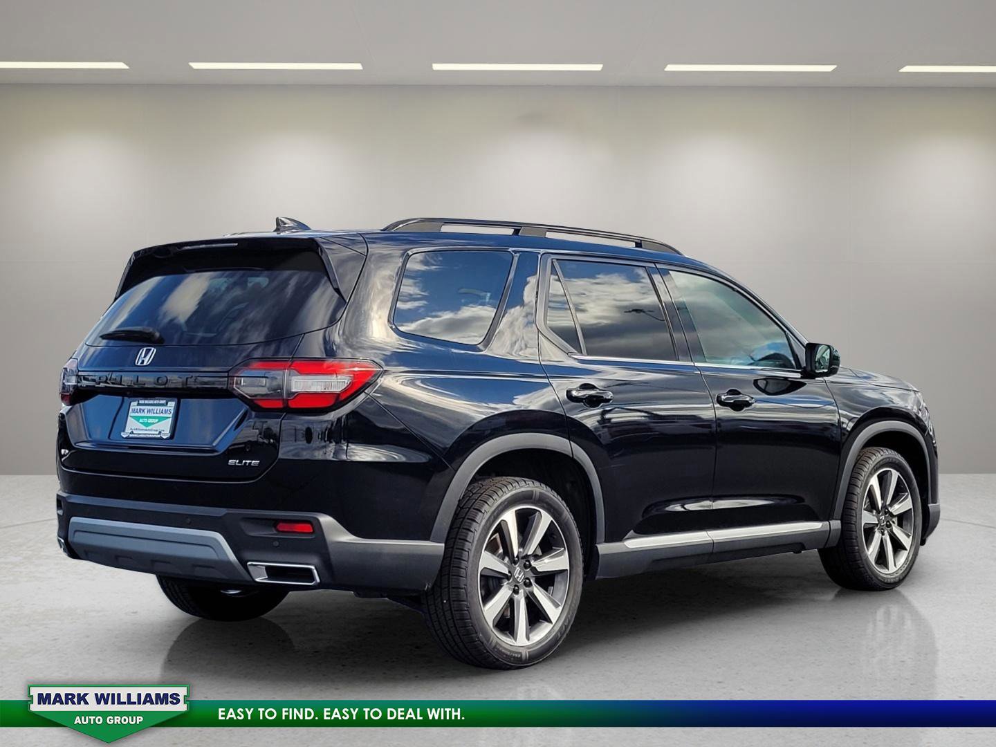 Used 2023 Honda Pilot Elite image 5