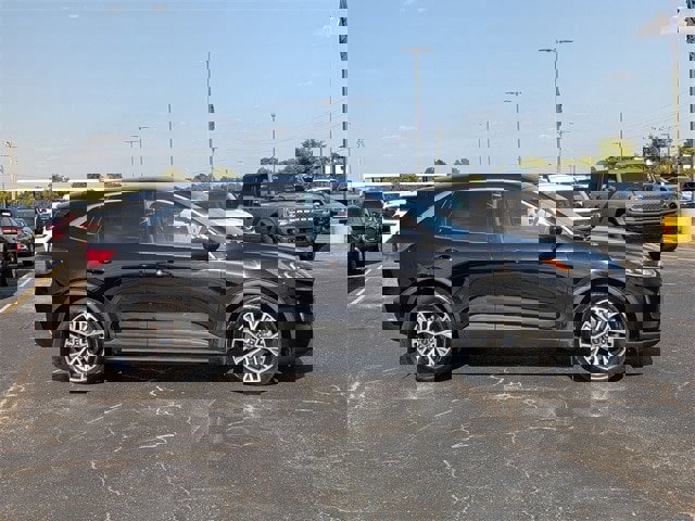 Certified 2022 Ford Escape SEL w/ Technology Package image 6