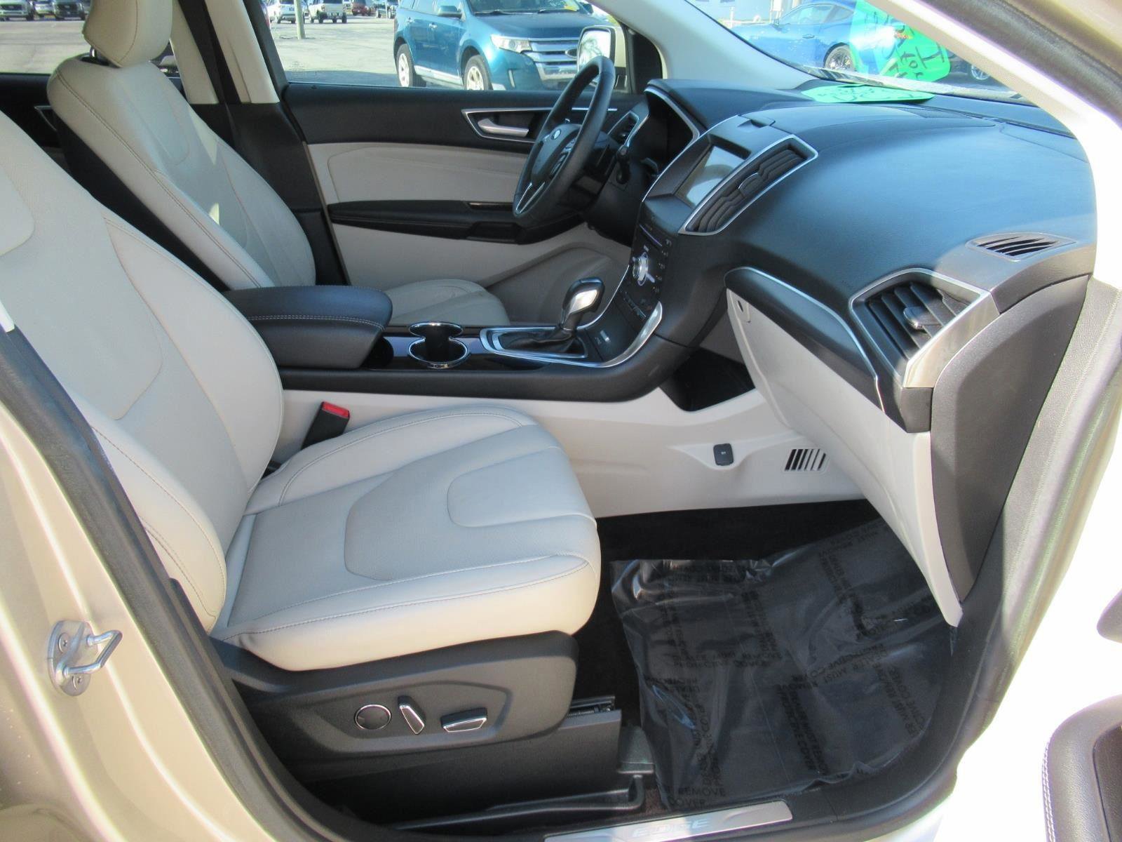 Certified 2017 Ford Edge Titanium w/ Equipment Group 301A image 10