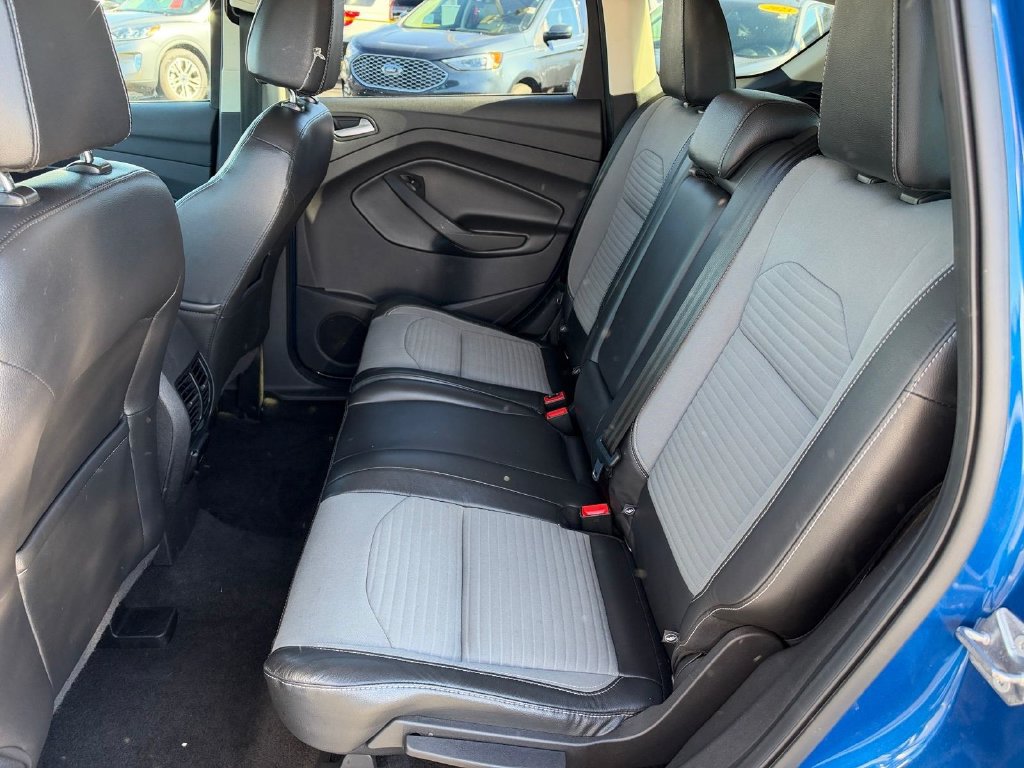 Certified 2017 Ford Escape SE w/ SE Sport Appearance Package AWD/4WD image 8