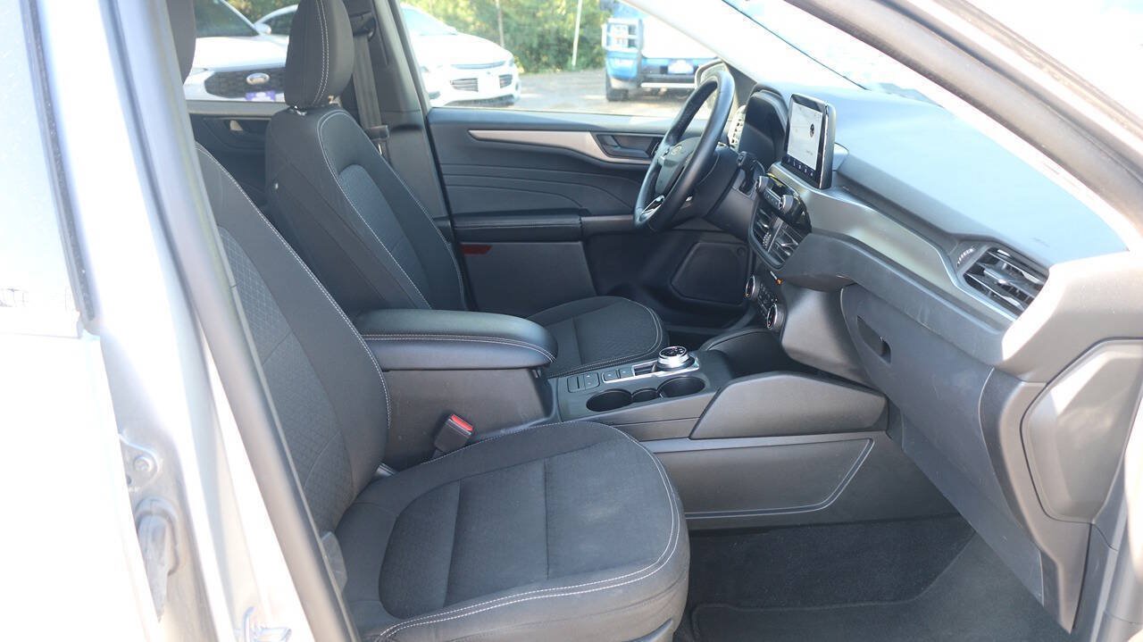 Certified 2024 Ford Escape Active AWD/4WD image 26