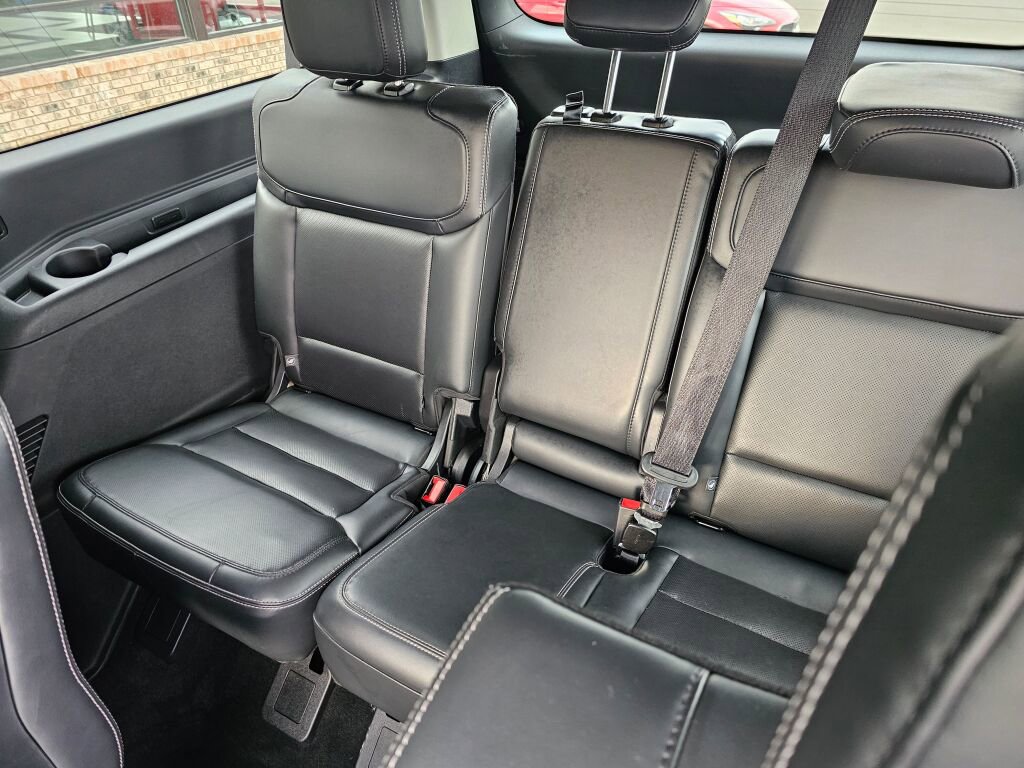 Certified 2025 Ford Expedition Max Platinum image 15