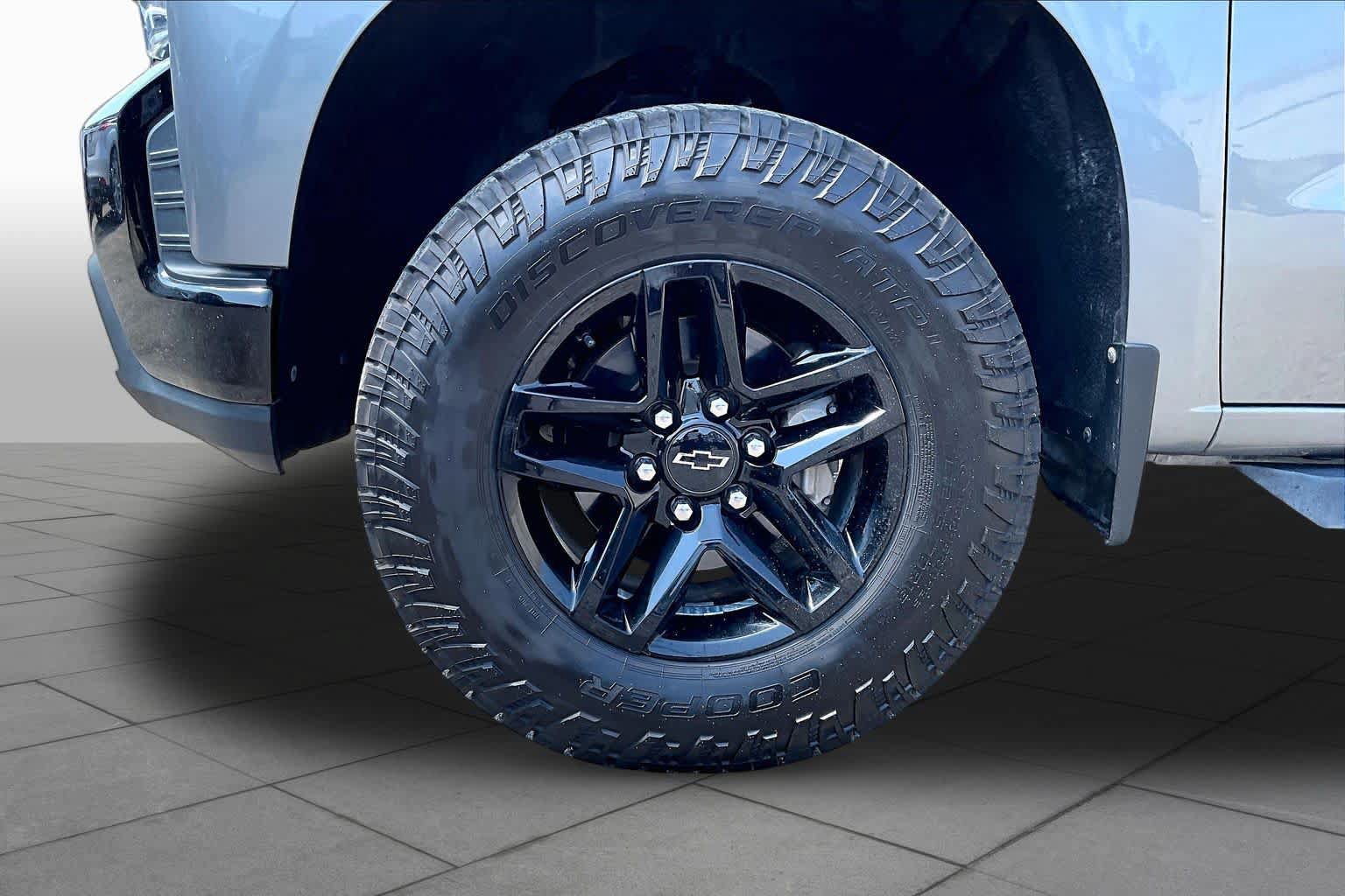 Used 2020 Chevrolet Silverado 1500 LT Trail Boss AWD/4WD image 11