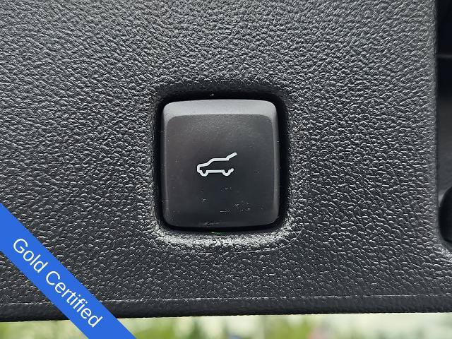 Certified 2022 Ford Escape SEL w/ SEL Stealth AWD Package image 19