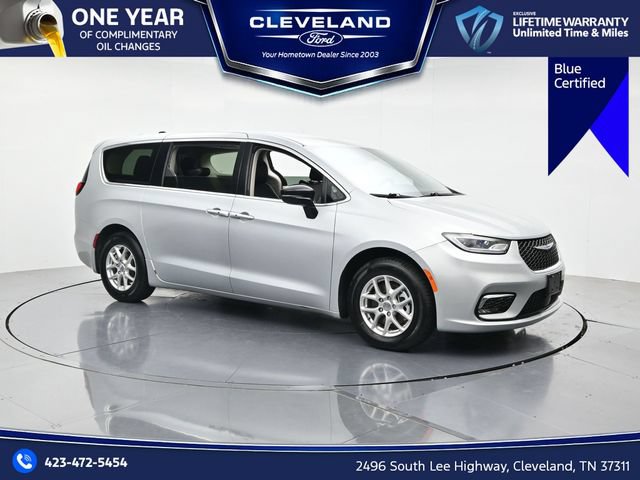 Used 2024 Chrysler Pacifica Touring-L