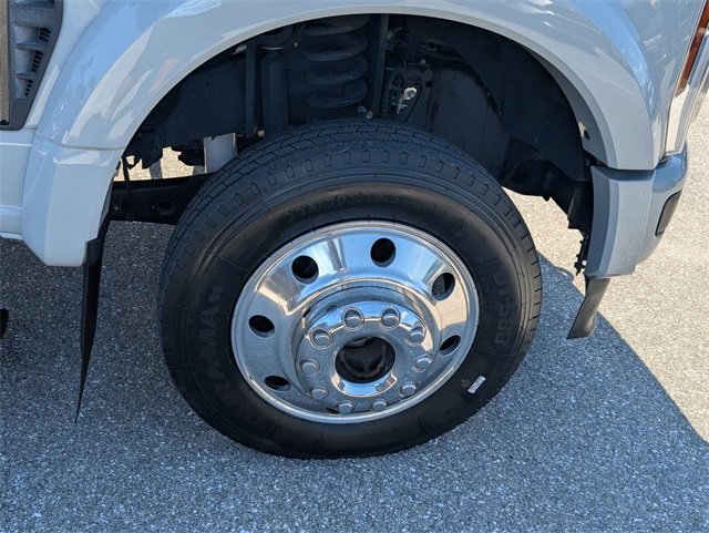 Certified 2025 Ford F450 Platinum w/ FX4 Off-Road Package image 18