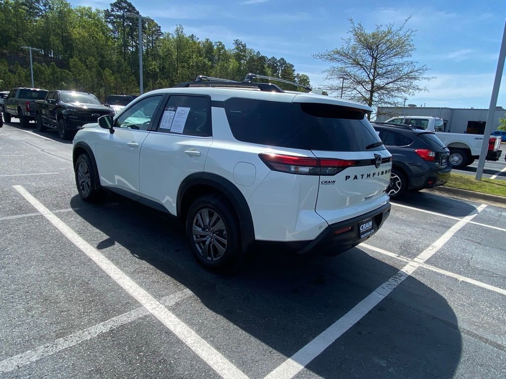 Used 2022 Nissan Pathfinder SV w/ SV Black Package image 3